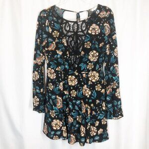 5/$25 - Forever 21 Womens Black Open Back Floral Pattern Dress (S)‎